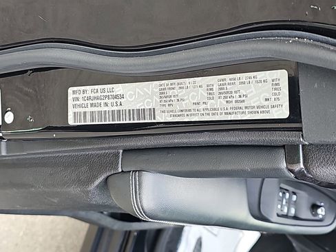 Used 2023 Jeep Grand Cherokee Altitude image 38