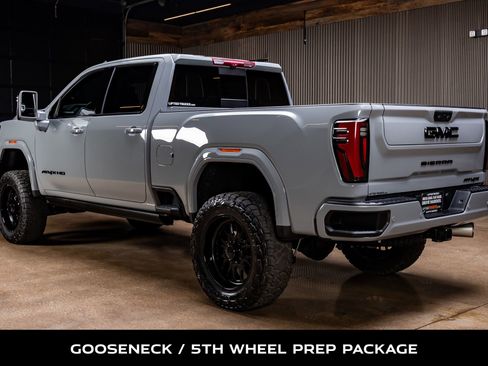 Used 2024 GMC Sierra 2500 AT4X image 7