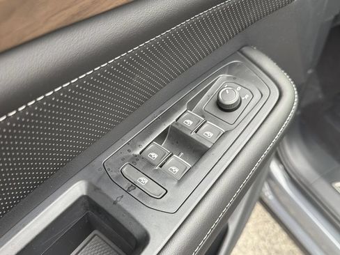New 2026 Volkswagen Atlas SE FWD image 25