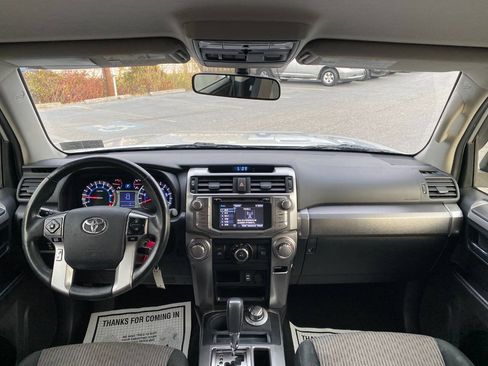 Used 2014 Toyota 4Runner SR5 AWD/4WD image 25