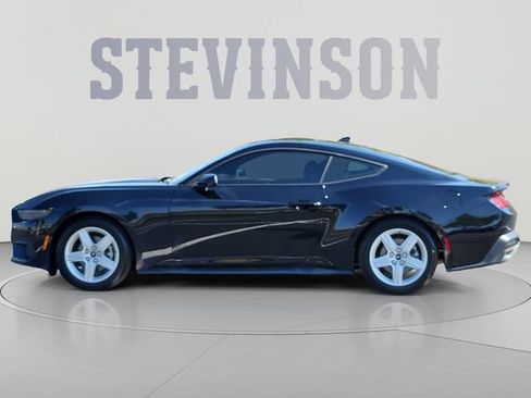Used 2026 Ford Mustang Coupe RWD image 2