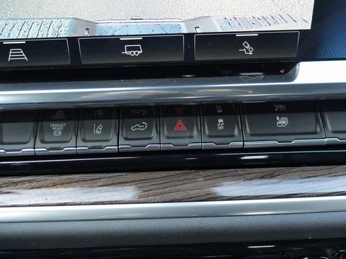 New 2026 Chevrolet Silverado 3500 LT image 17