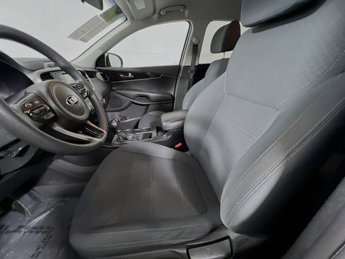 Used 2017 Kia Sorento LX image 15