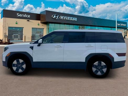 New 2026 Hyundai Santa Fe SE image 3