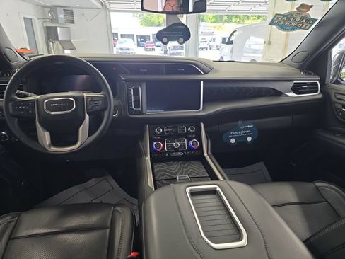 Used 2023 GMC Yukon Denali w/ Max Trailering Package AWD/4WD image 12