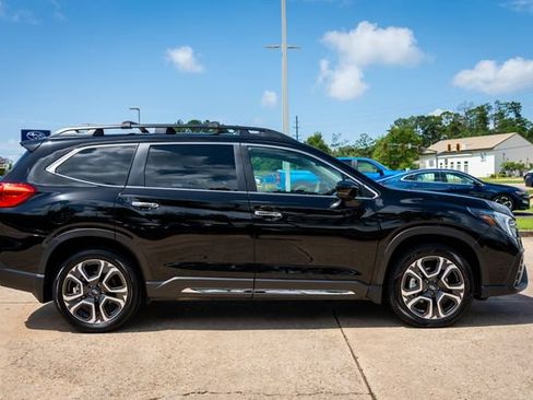 Used 2025 Subaru Ascent Touring w/ Popular Package #1 AWD/4WD image 19