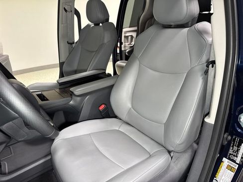 Used 2021 Toyota Sienna XLE AWD/4WD image 17