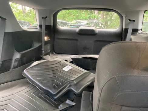 Used 2020 Ford Explorer XLT w/ Comfort Package AWD/4WD image 29