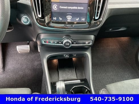 Used 2020 Volvo XC40 T5 R-Design AWD/4WD image 35