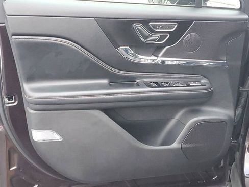 Certified 2023 Lincoln Corsair AWD w/ Equipment Group 101A image 9