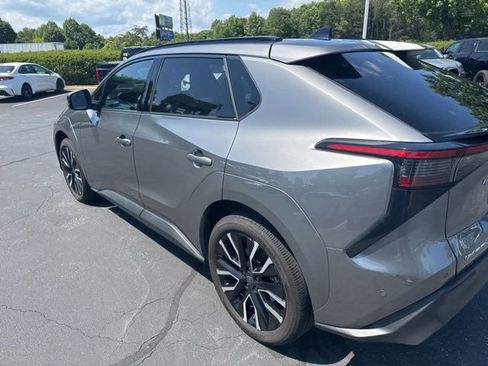 Used 2026 Toyota bZ AWD/4WD image 8