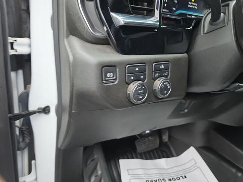 Used 2024 Chevrolet Silverado 3500 LT AWD/4WD image 17
