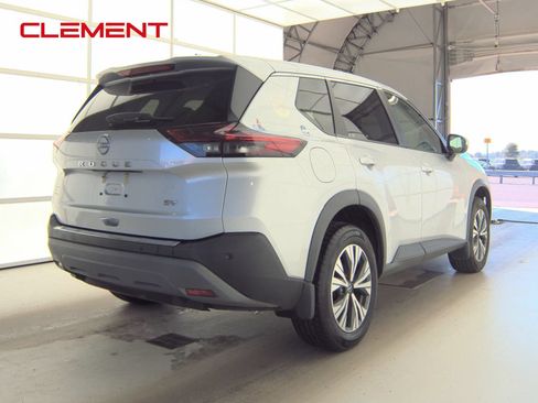 Used 2022 Nissan Rogue SV FWD image 6