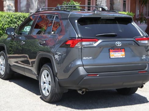 Used 2021 Toyota RAV4 LE w/ Carpet Mat Package (TMS) AWD/4WD image 6