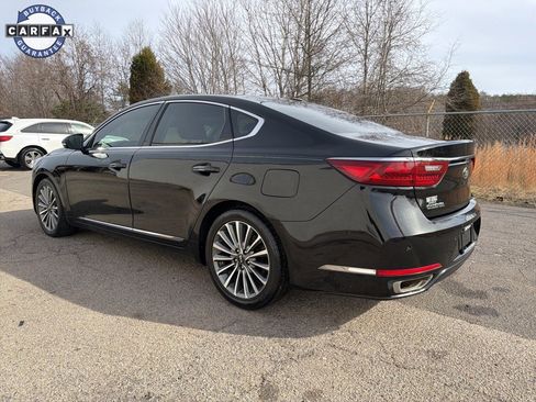 Used 2017 Kia Cadenza Premium w/ Luxury Package image 4