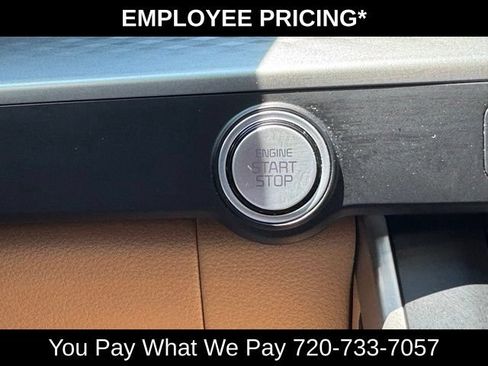 Used 2023 Kia Carnival LX FWD image 31