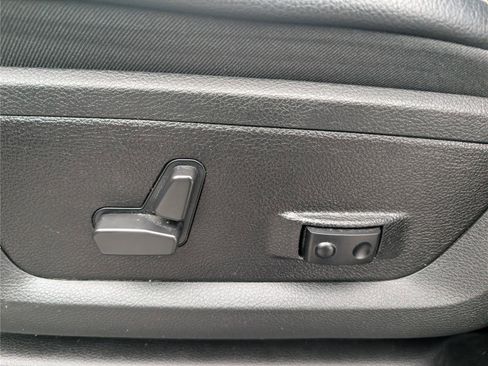 Used 2024 RAM 2500 Laramie AWD/4WD image 21