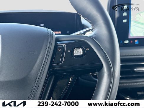 Used 2025 Lincoln Aviator Reserve image 40