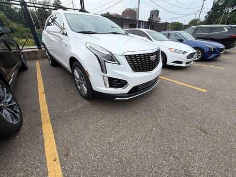 Used 2024 Cadillac XT5 Premium Luxury w/ LPO, Floor Liner Package AWD/4WD image 5