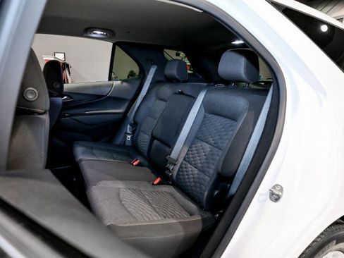 Used 2021 Chevrolet Equinox LT image 19