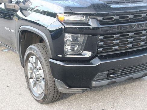 Used 2022 Chevrolet Silverado 2500 Custom w/ Custom Value Package AWD/4WD image 9