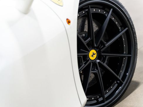 Used 2017 Ferrari 488 Spider RWD image 8