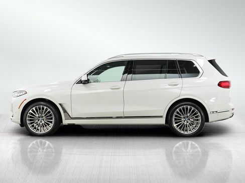 Used 2022 BMW X7 xDrive40i w/ Executive Package AWD/4WD image 2