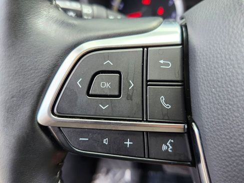 Used 2021 Toyota Highlander LE image 26