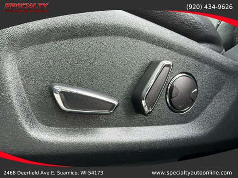 Used 2018 Ford Explorer XLT w/ Equipment Group 202A image 34