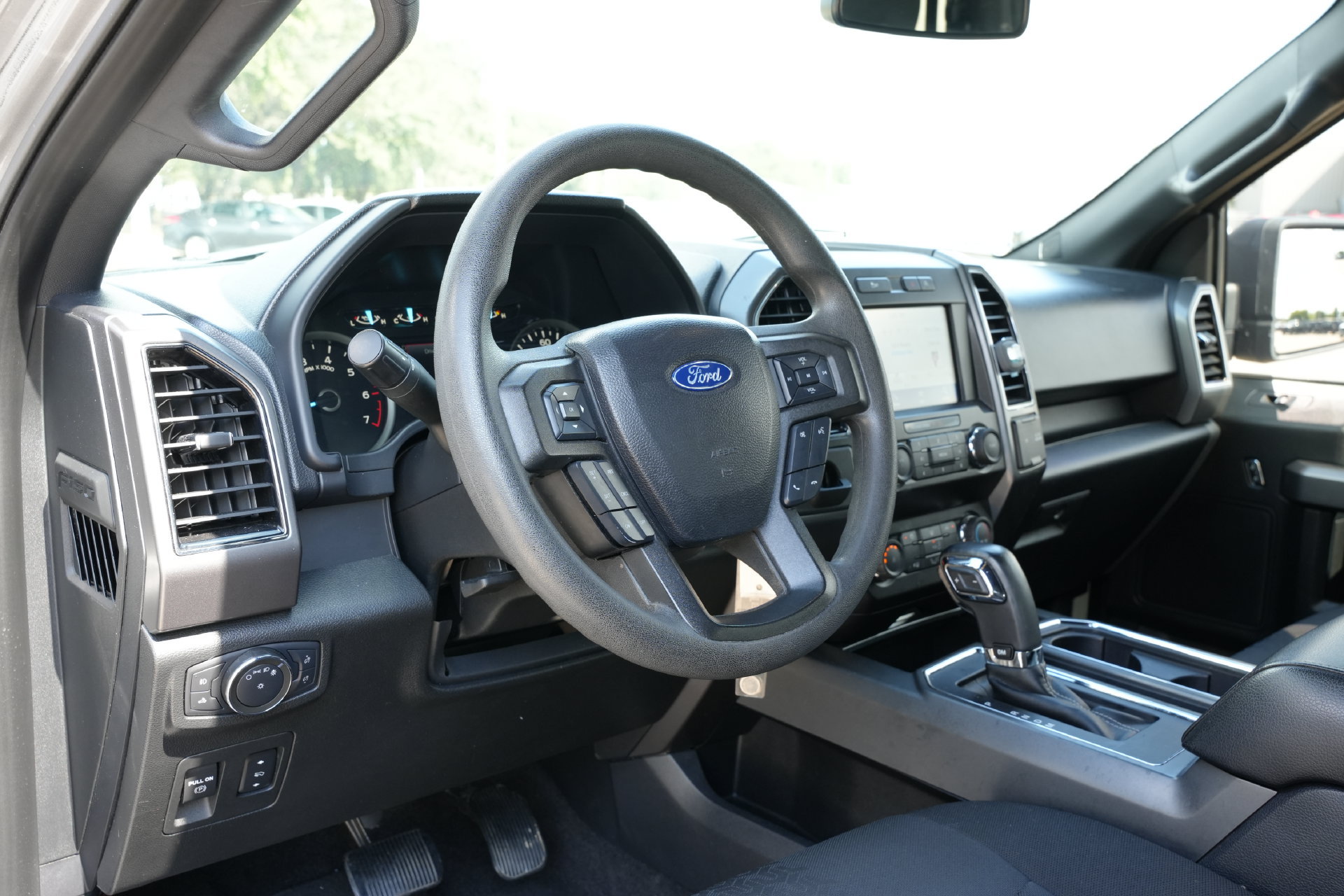 Used 2020 Ford F150 XLT w/ Equipment Group 301A Mid RWD image 15