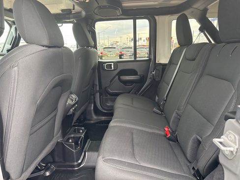 Used 2020 Jeep Wrangler Unlimited Sport image 21