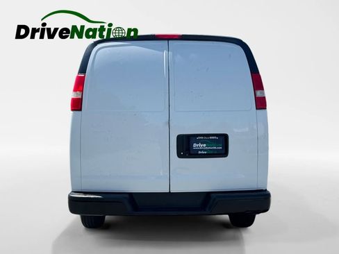 Used 2018 Chevrolet Express 2500 w/ Driver Convenience Package image 6
