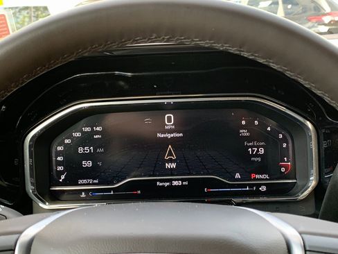 Used 2025 GMC Sierra 1500 SLE w/ Preferred Package image 10