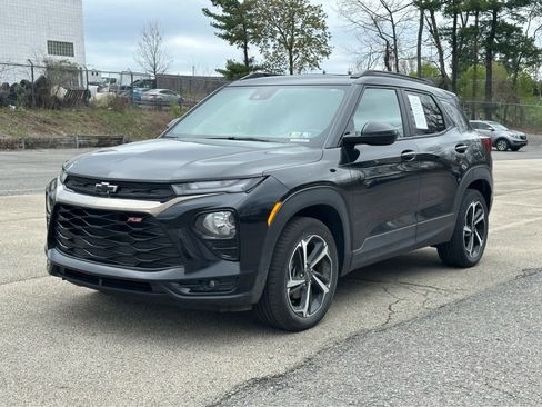 Used 2023 Chevrolet TrailBlazer RS w/ Sun and Liftgate Package image 1