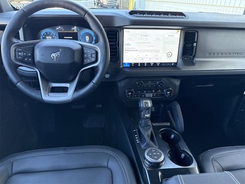 New 2025 Ford Bronco Badlands image 23