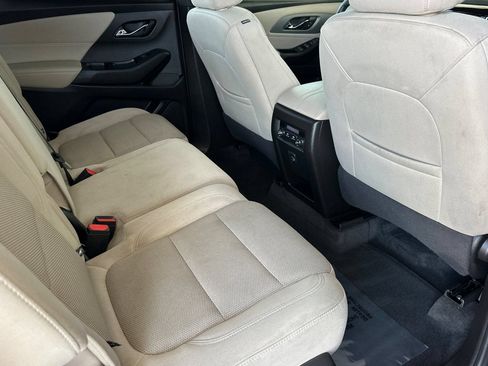 Certified 2023 Chevrolet Traverse LS FWD image 20