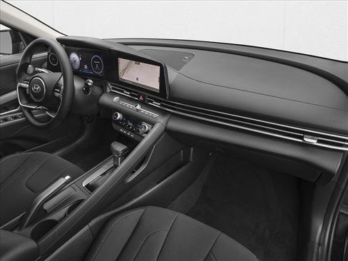 New 2025 Hyundai Elantra SEL image 11