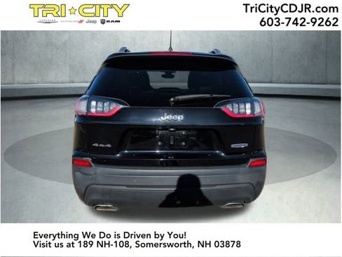 Used 2019 Jeep Cherokee Latitude Plus w/ Comfort/Convenience Group image 4