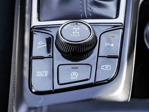 Used 2025 Kia Sportage LX image 36