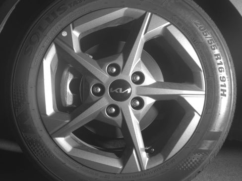 Used 2025 Kia K4 LXS image 12