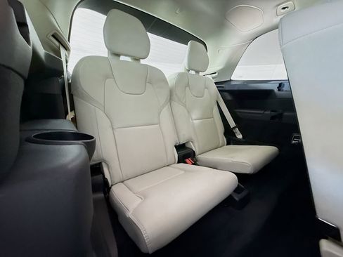 New 2026 Volvo XC90 T8 Ultra w/ Protection Package Premier AWD/4WD image 29