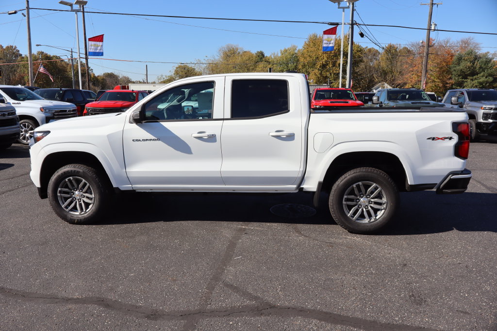 New 2026 Chevrolet Colorado LT w/ LT Convenience Package AWD/4WD image 24