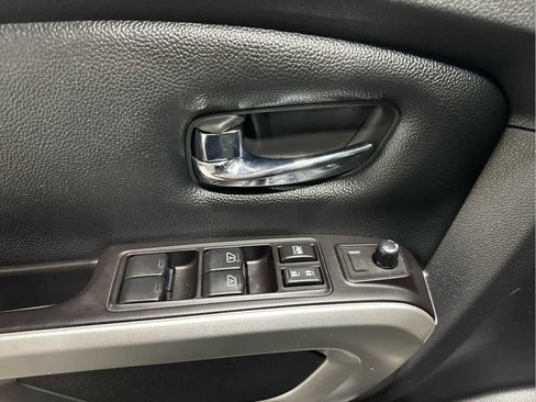 Used 2019 Nissan Titan SL w/ Off-Road Package image 10