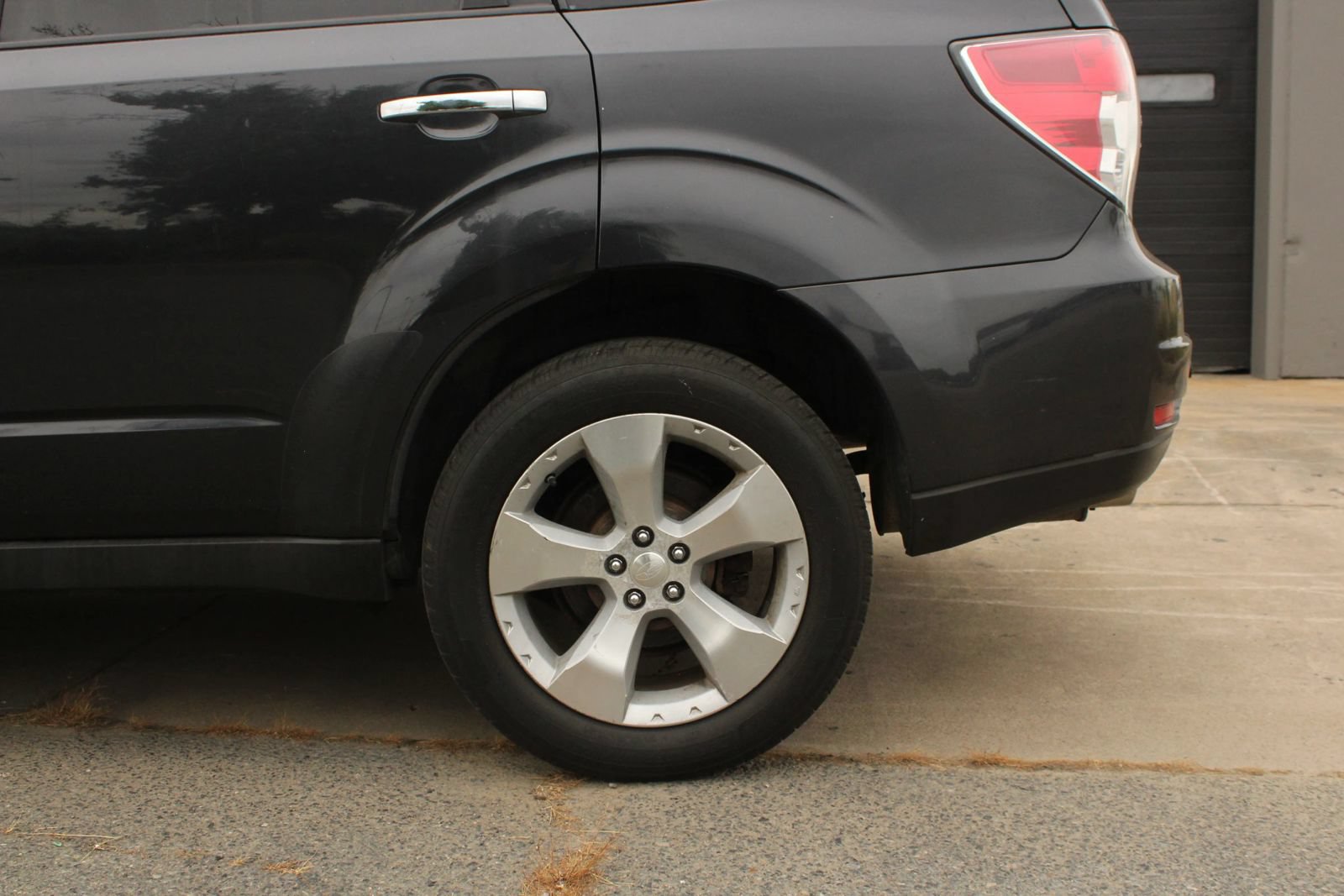 Used 2010 Subaru Forester 2.5XT Limited AWD/4WD image 4