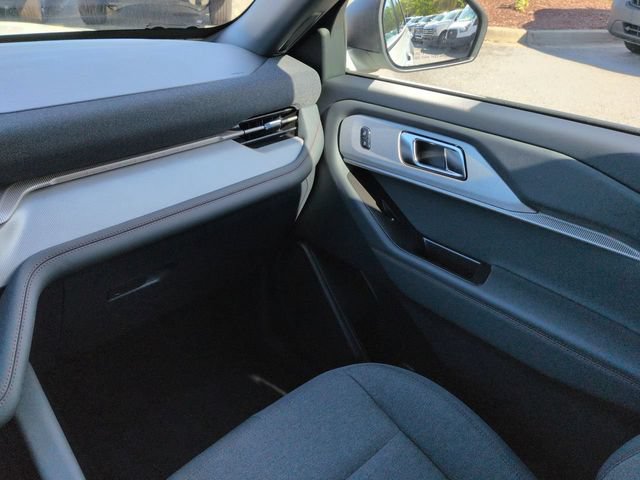 New 2027 Ford Explorer Active RWD image 17