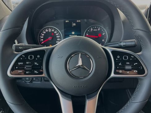 Used 2024 Mercedes-Benz Sprinter 2500 image 23