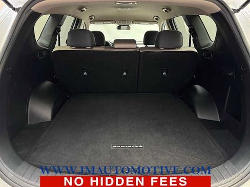 Used 2019 Hyundai Santa Fe SE AWD/4WD image 16