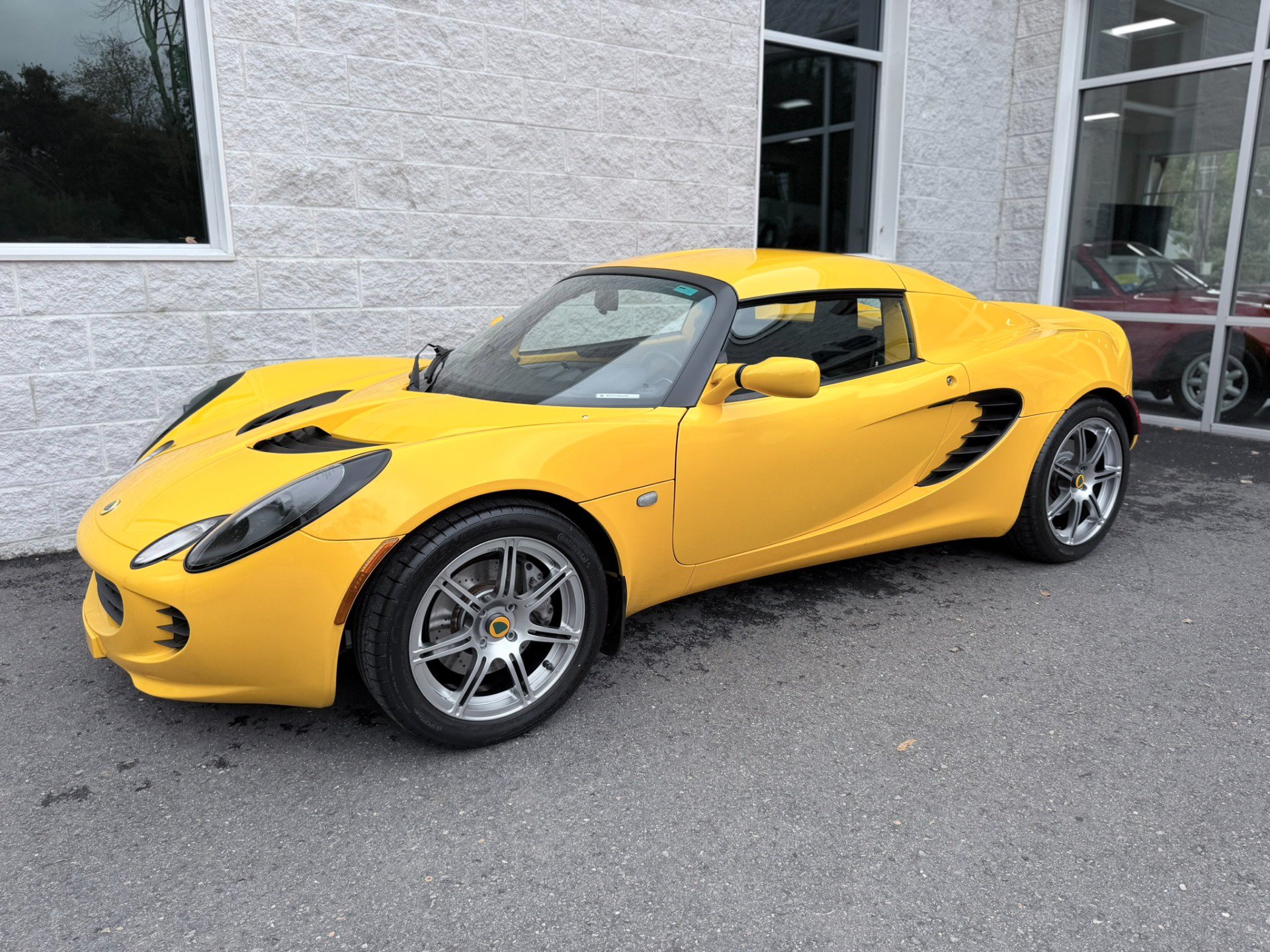 Used 2006 Lotus Elise RWD image 1