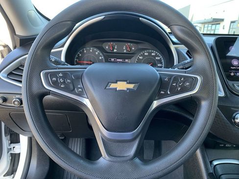 Used 2023 Chevrolet Malibu LT FWD image 17