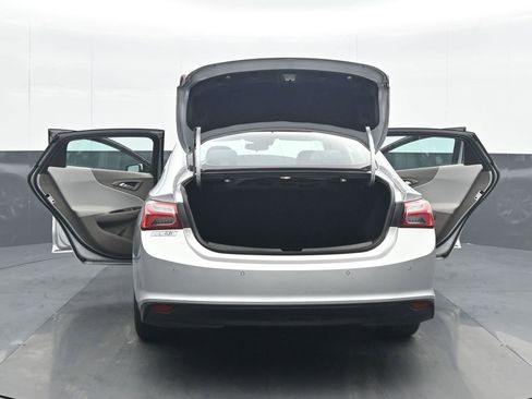 Used 2022 Chevrolet Malibu LT image 24